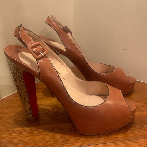 Christian Louboutin Embossed Peep Toe Slingbacks EU39.5 - Picture 2 of 8